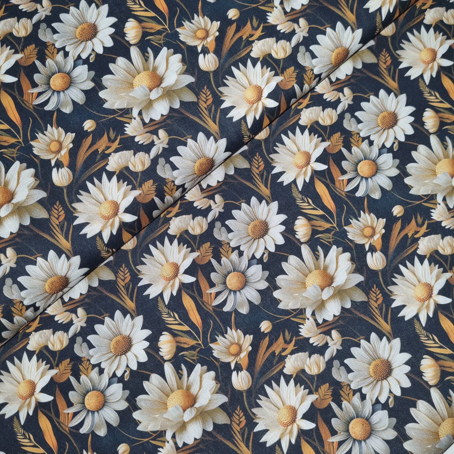 Tecido Tricoline Digital Margaridas fd Preto