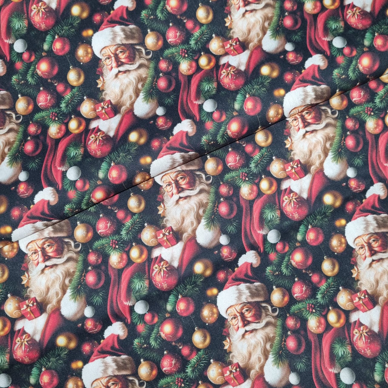 Tecido Tricoline Digital Natalino Papai Noel e Enfeites Natalinos fd Preto