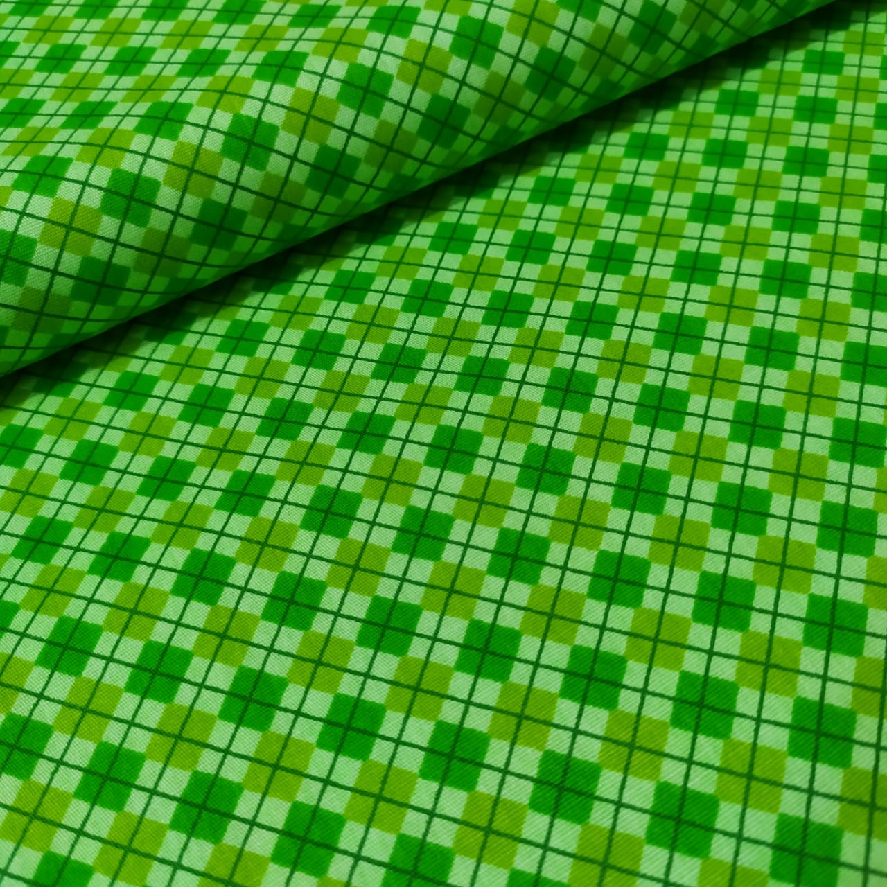 Tecido Tricoline Geometrico Verde X