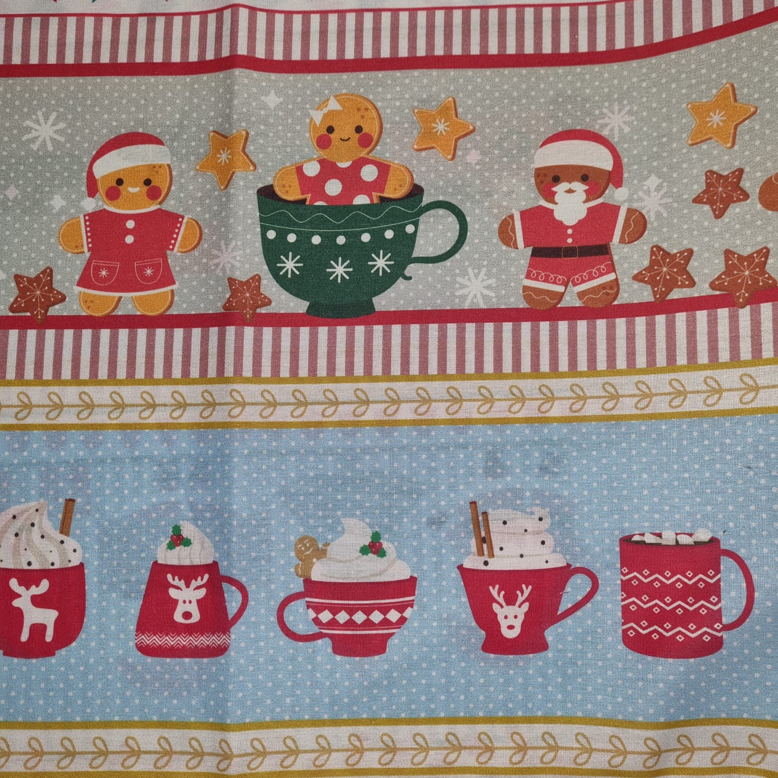 Tecido Tricoline Natalino Barrado de Natal