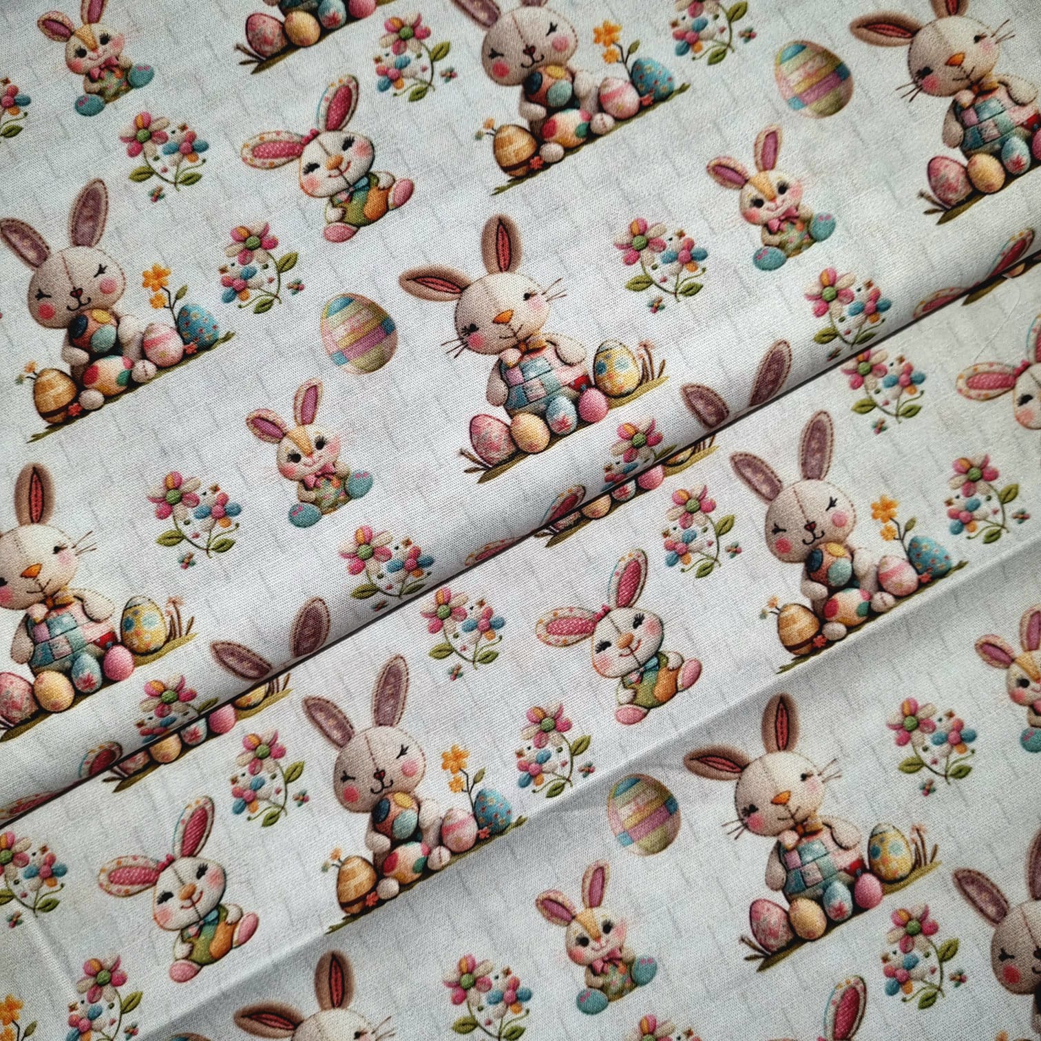 Tecido Tricoline Digital Pascoa  Coelinho de Feltro Colorido
