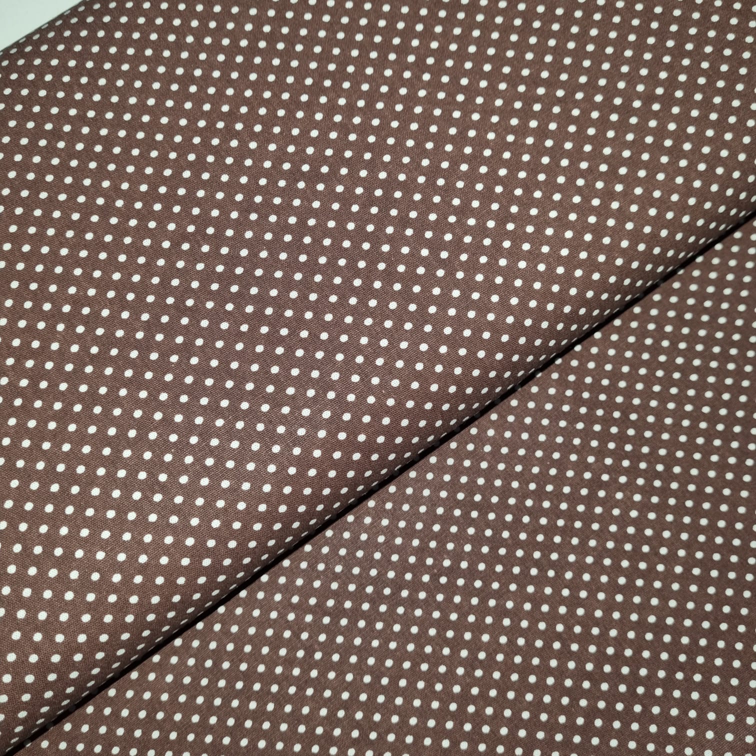 Tecido Popeline Poá Marrom