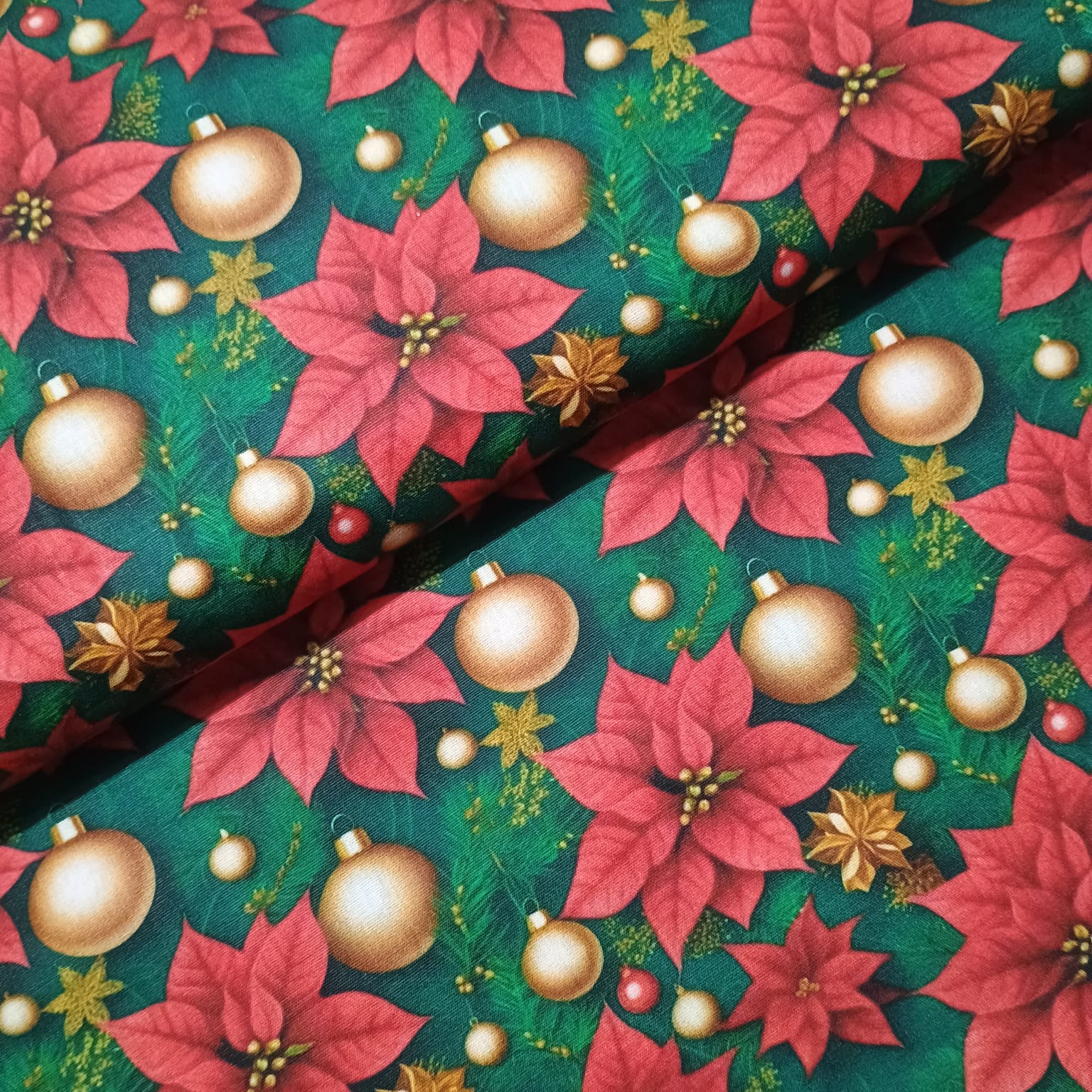 Tecido Tricoline FLores Poinsétia fd Verde