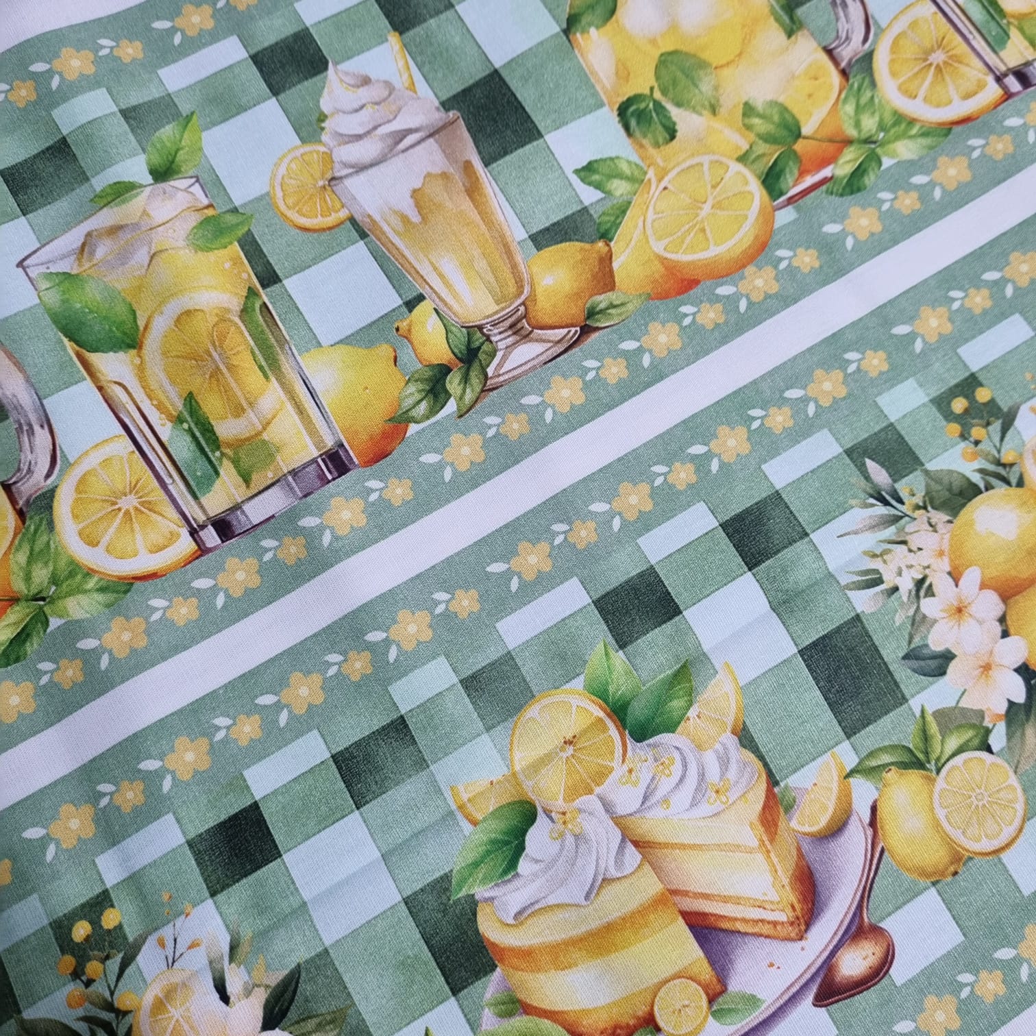 Tecido Digital Barrado Limão Siciliano