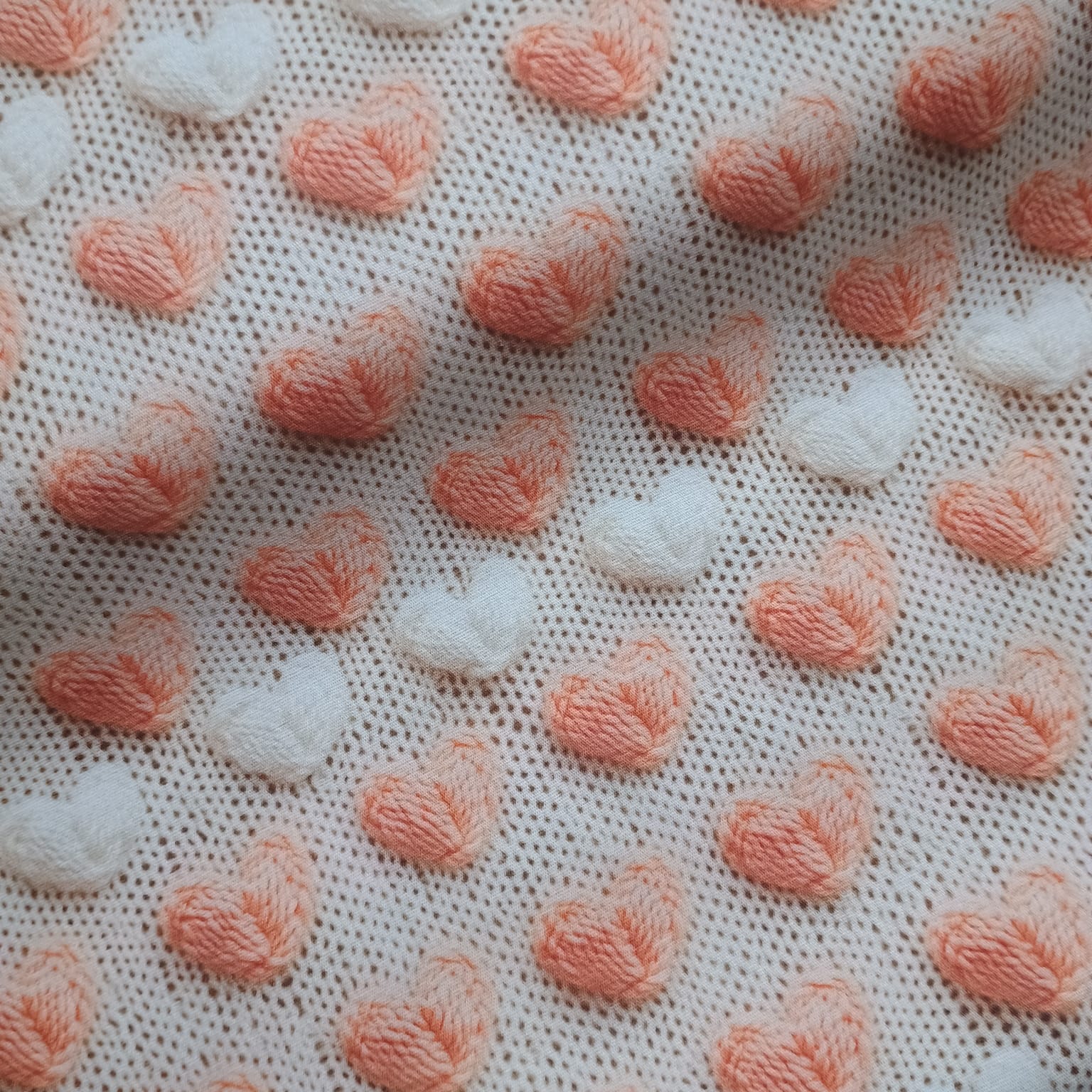 Tecido Tricoline Digital Corações em Crochê