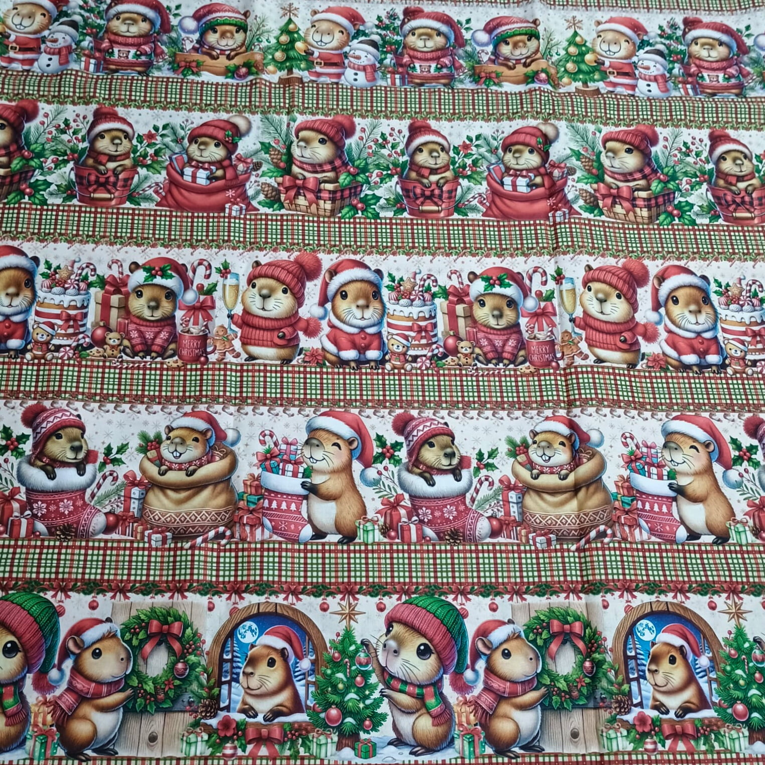 Tecido Tricoline Digital Barrado Capivaras Natalinas