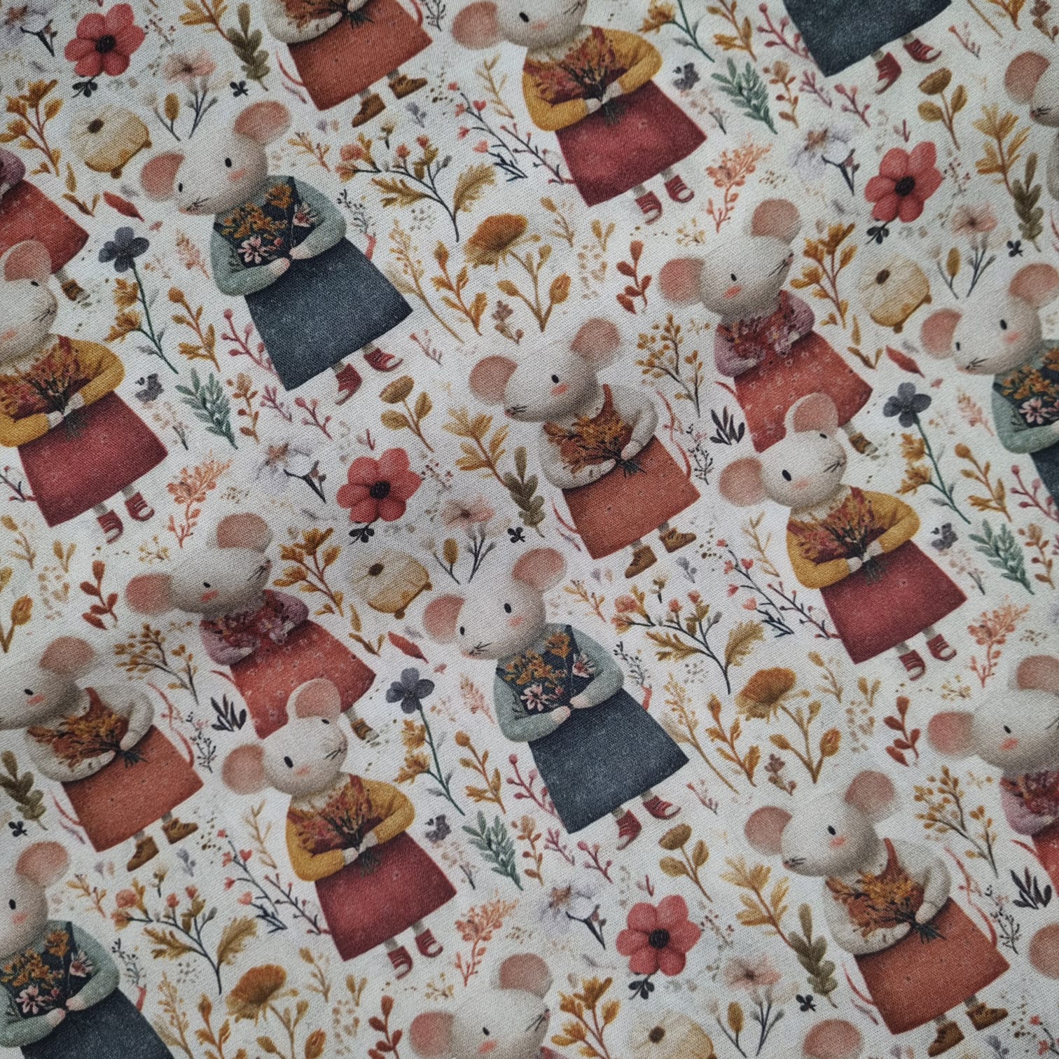 Tecido Tricoline Digital Boho Mouse and Flowers