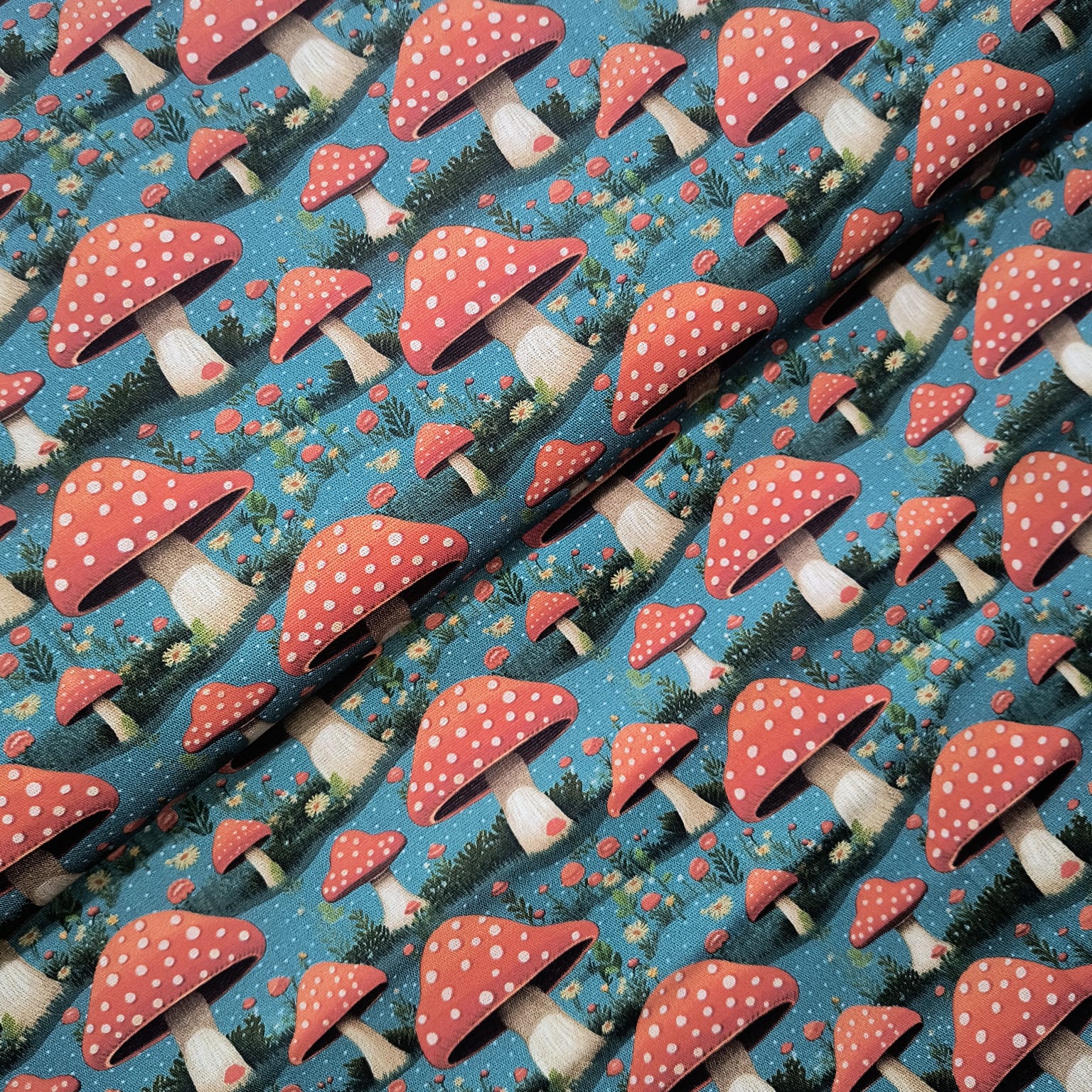 Tecido Tricoline Digital Cogumelos Vermelhos fd Azul