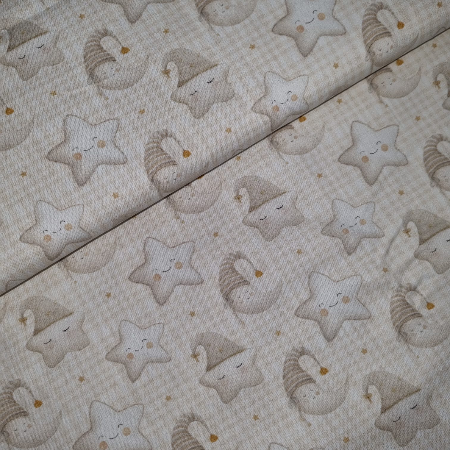 Tecido Tricoline Digital Coleção Cute Luas e Estrelas fd Xadrez Cinza