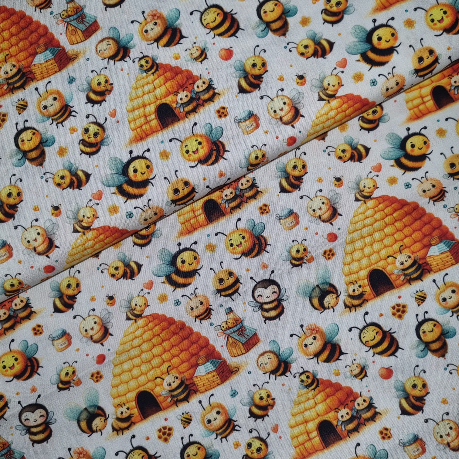 Tecido Tricoline Digital Coleção Lady Bees Abelinhas