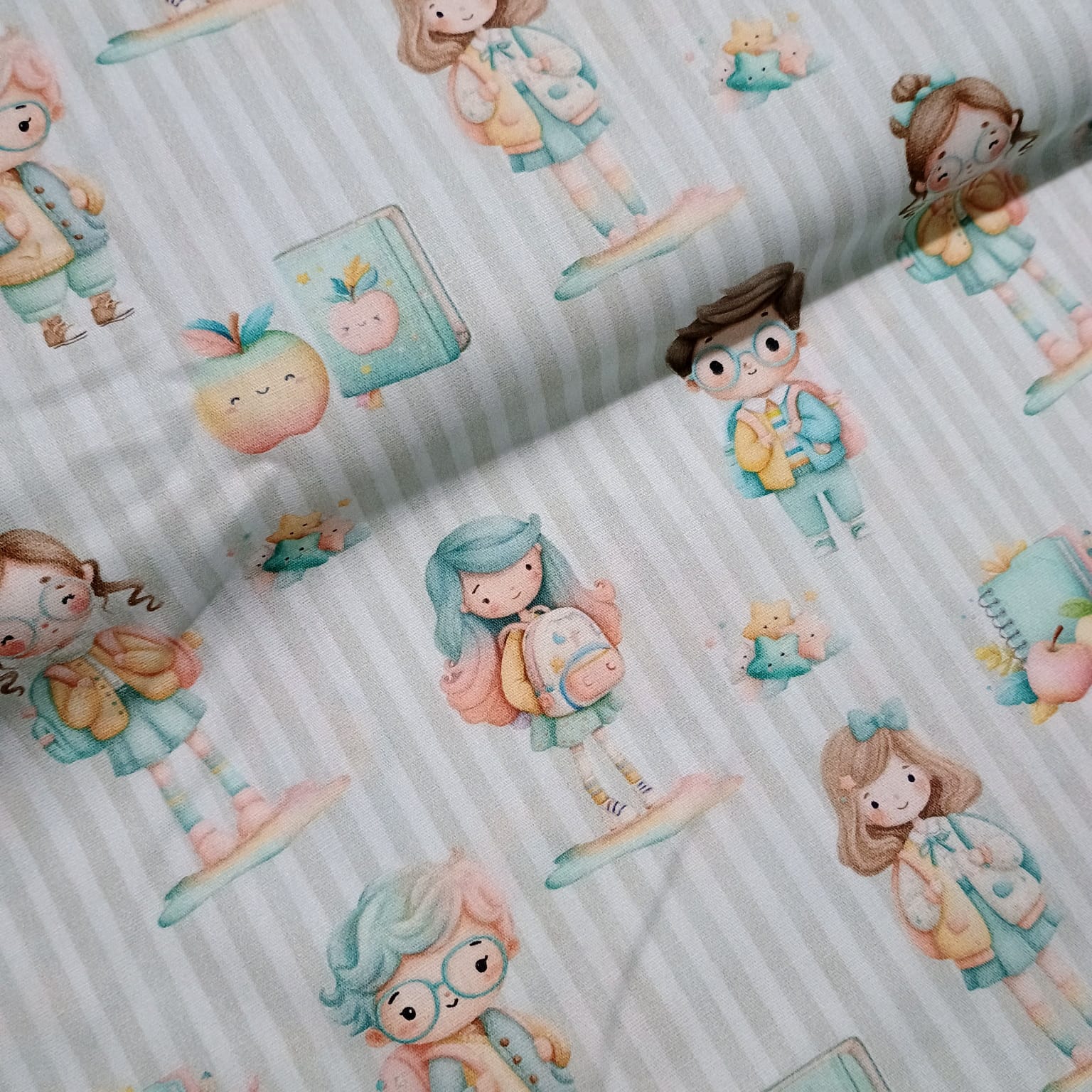 Tecido Tricoline Digital Volta as Aulas fd listras