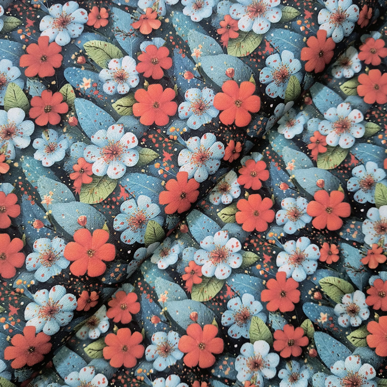 Tecido Tricoline Digital Floral Vermelho e Azul