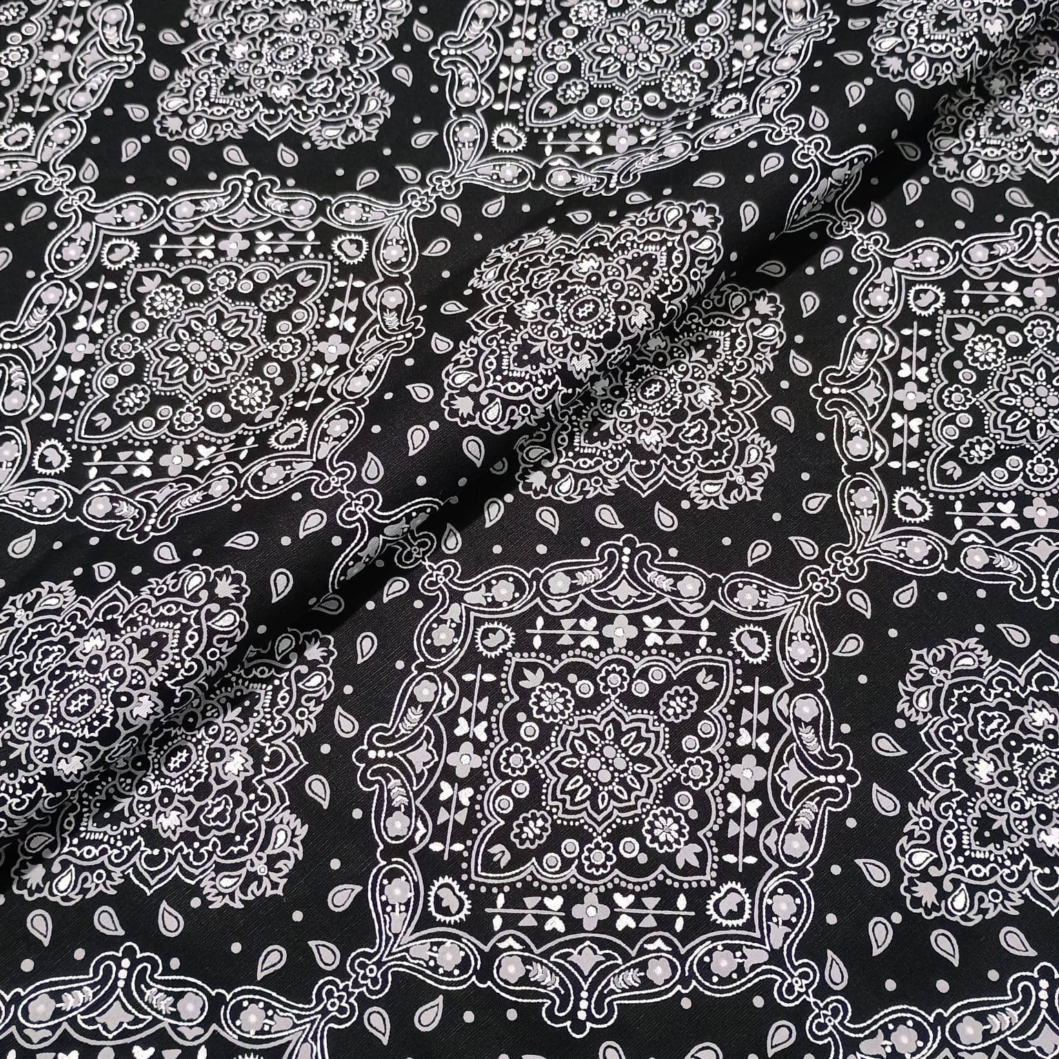 Tecido Tricoline Bandana Preta