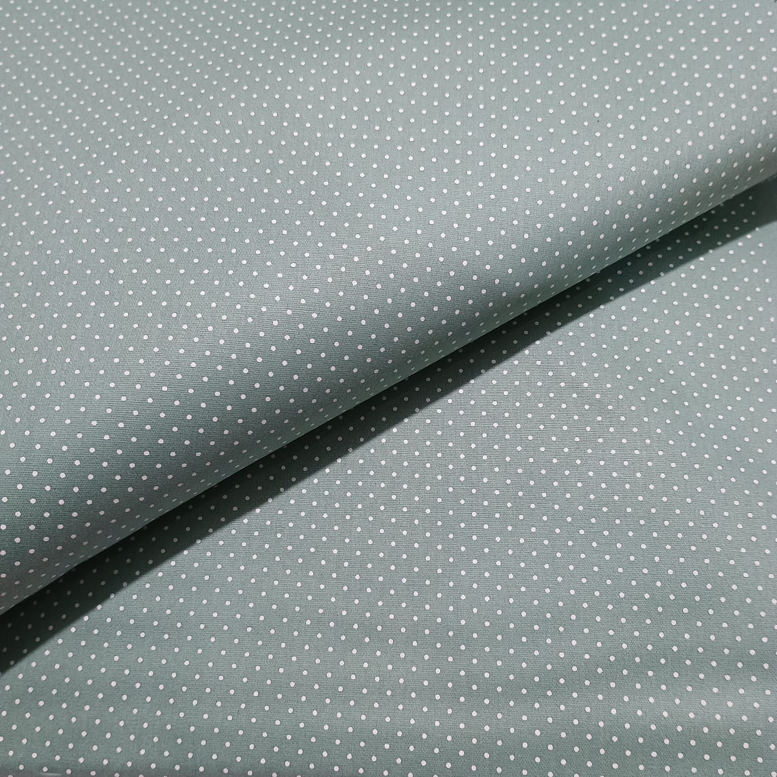 Tecido Tricoline  Poá Verde Acinzentado 
