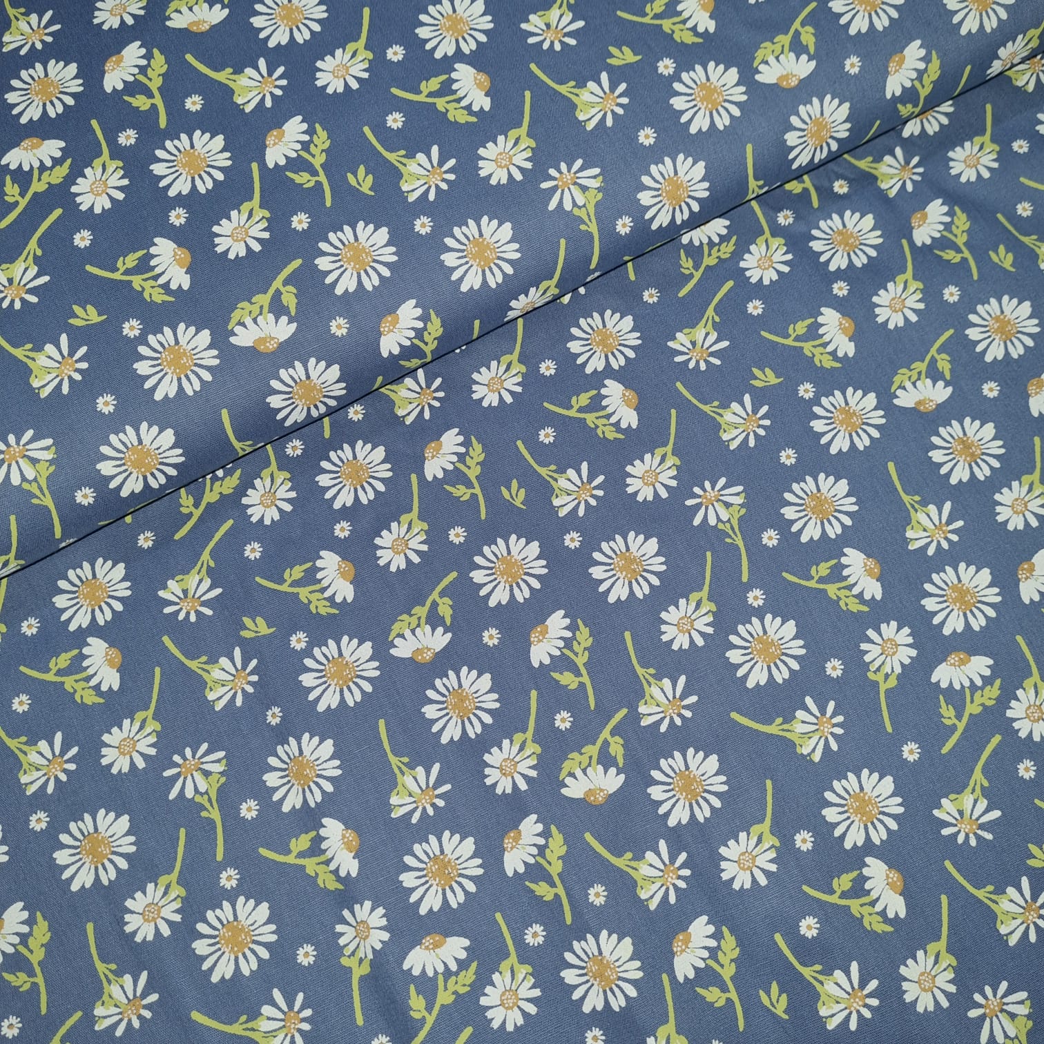 Tecido Tricoline Margaridas fd Azul Envelhecido