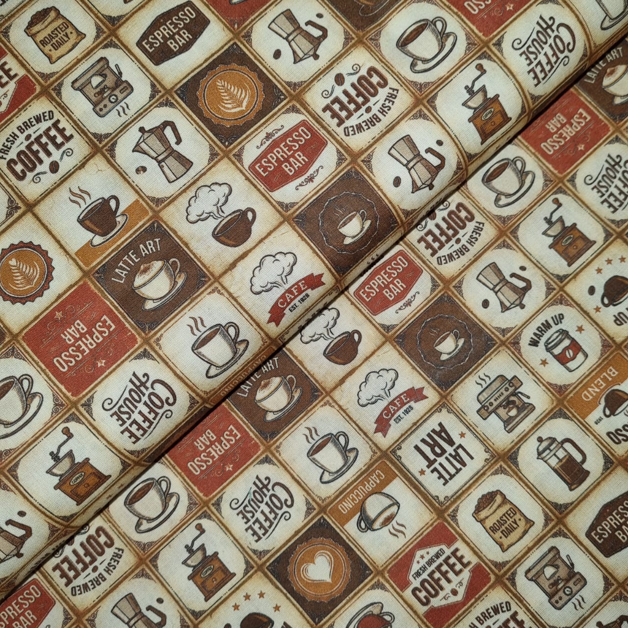 Tecido Tricoline Selos Coffee