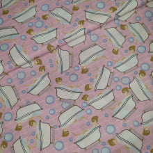 Tecido Tricoline Menina na Banheira fd Rosa