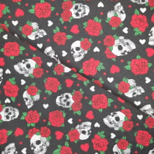 Tecido Tricoline Caveiras e Rosas fd Preto