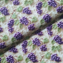 Tecido Tricoline Digital Uvas em Crochê 