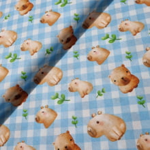 Tecido Tricoline Capivara com fd Xadrez