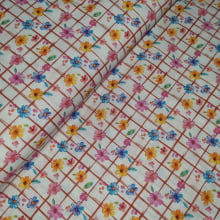 Tecido Tricoline Digital Floral fd Quadriculado