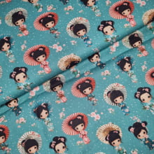 Tecido Tricoline Digital Kokeshi Doll and Flowers fd Poa