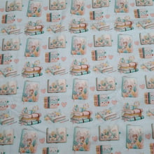 Tecido Tricoline Digital Volta as Aulas Livros e Cadernos