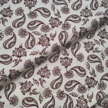 Tecido Tricoline Estampa Paisley Floral Bege com Marrom