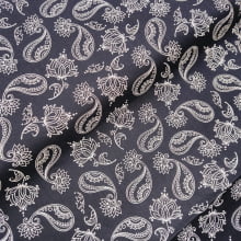 Tecido Tricoline Estampa Paisley Floral Preto